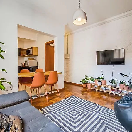 Quarto Em Apartamento Compartilhado Na Cidade Baixa